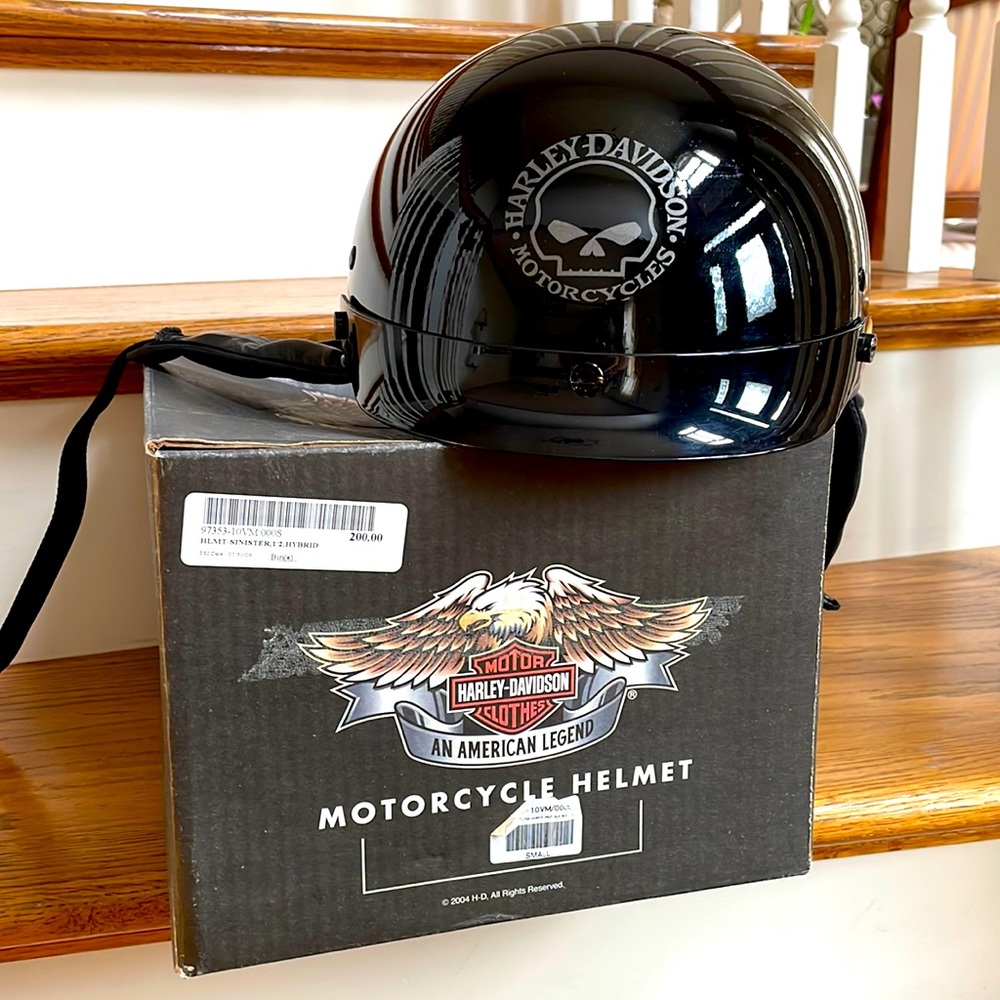 Women' Harley Davidson helmet size Small